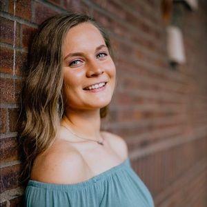 Meet your Posher, Olivia